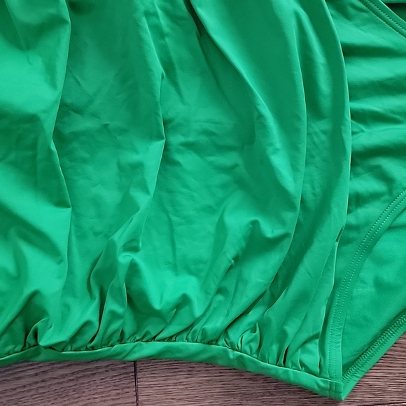 DKNY 1 Piece Rouched Bathingsuit - Picture 3 of 5